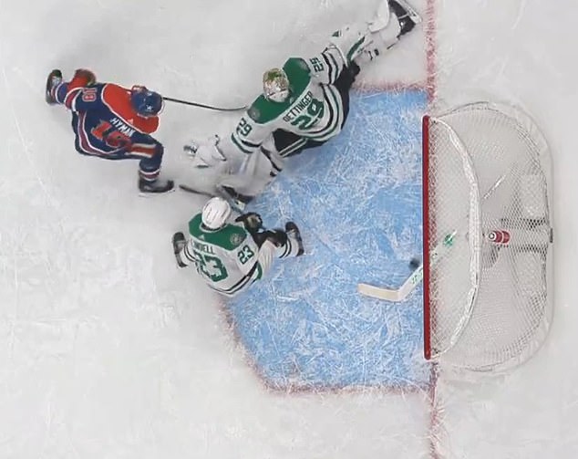 Dallas Stars goalie Jake Oettinger dropped his stick, leading to a saved goal