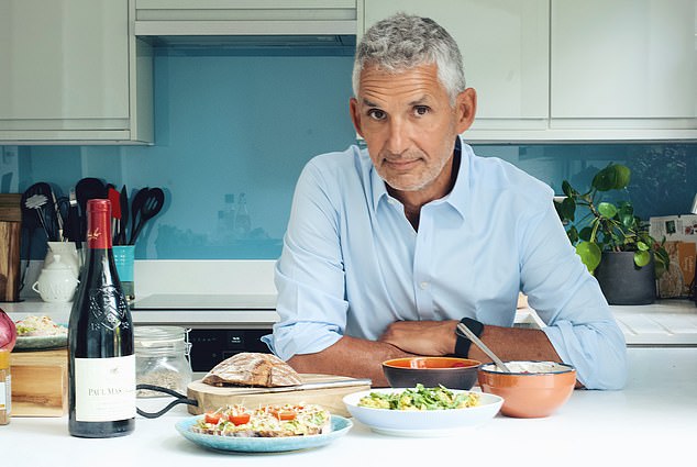 The ZOE plan, launched in Great Britain in 2022 and developed by Tim Spector (photo), professor of genetic epidemiology at King's College London, consists of part diet, part health program and part nutritional science research.