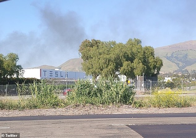 A photo taken near the factory this afternoon appears to show smoke coming from the Fremont factory of Tesla