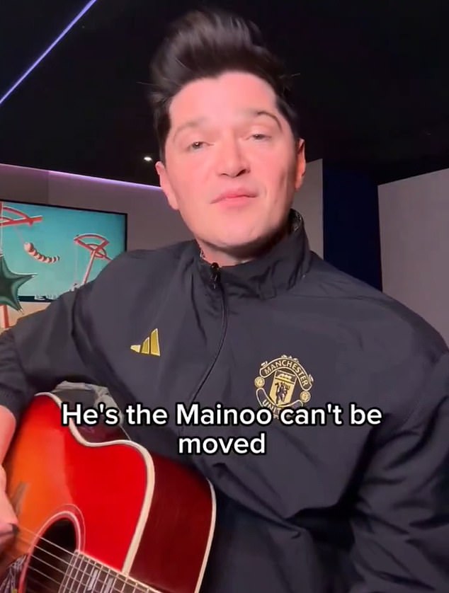 The Script star Danny O'Donoghue reworked the lyrics of one of the band's hits in honor of Kobbie Mainoo