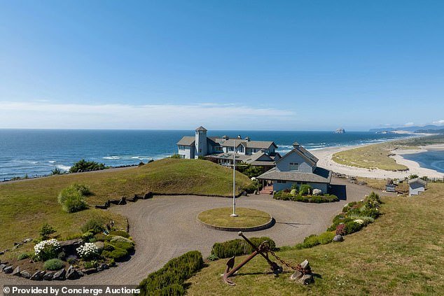 There is also a fisherman's cottage, which has its own access to the river