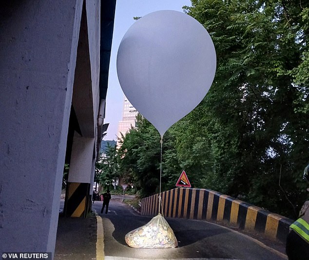 About 900 balloons have been sent south by Pyongyang since Tuesday, the JCS said, adding that the last wave arrived late on Saturday.