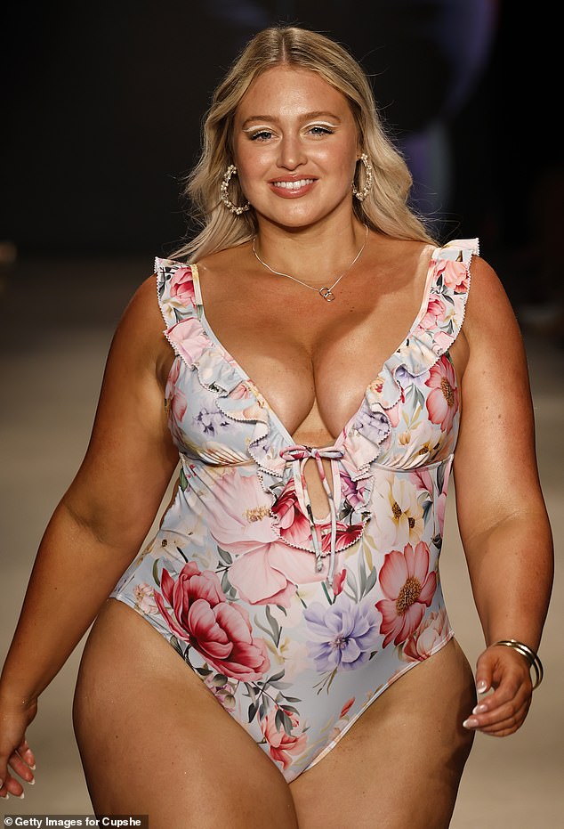 Iskra kept the same makeup, necklace and shoes for the second look, but switched up some of her accessories