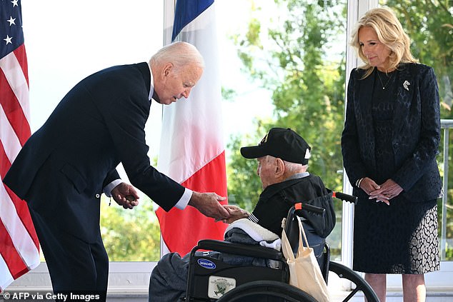 The moment followed individual meetings with World War II veterans