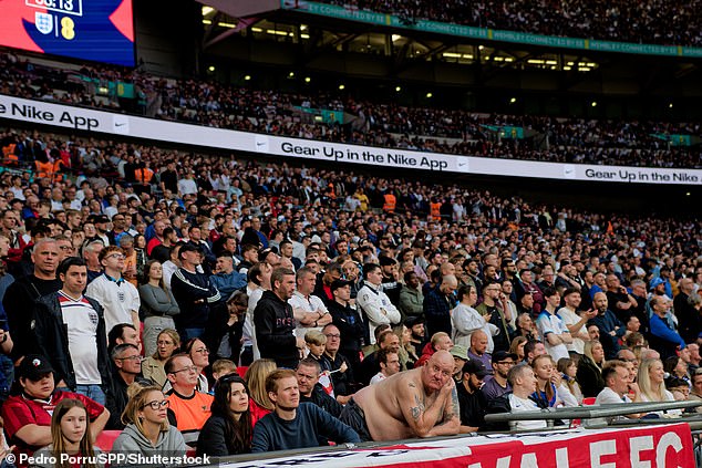 England faced cheers from the Wembley crowd after a frustrating performance