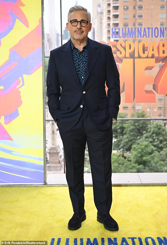 For the premiere, The Office star looked dapper in a dark blue blazer paired with matching trousers, a patterned button-down and suede dress shoes