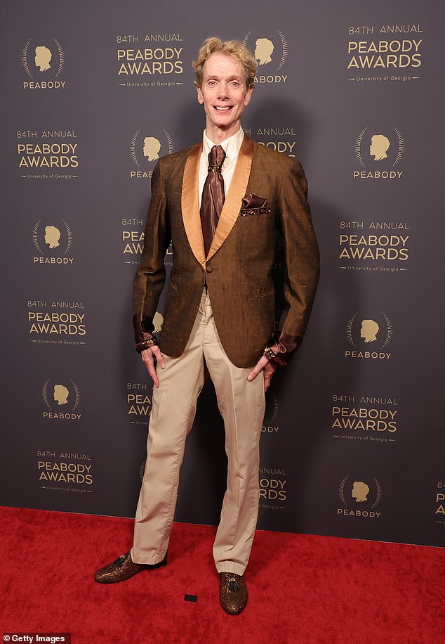 Doug Jones, who played Saru on Star Trek: Discovery, was also in attendance at the Peabody Awards.”