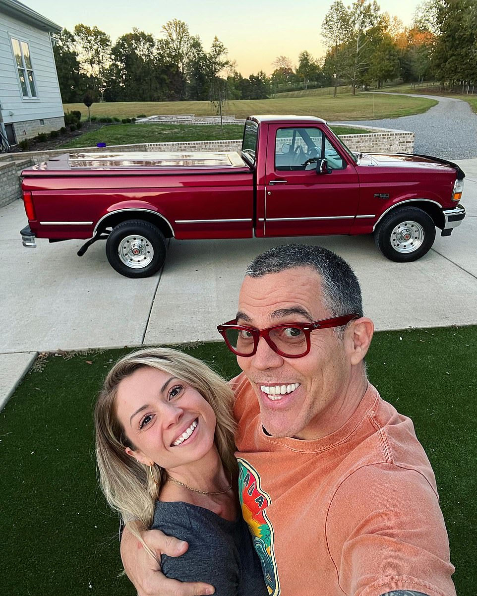 Steve-O and Lux ​​dedicate their lives to saving animals on their ranch