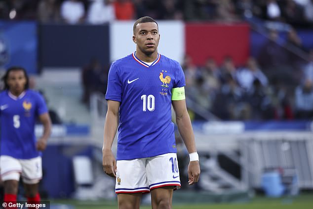 Bellingham shares the honor with his future Real Madrid teammate Kylian Mbappé, whose France side are second in the table