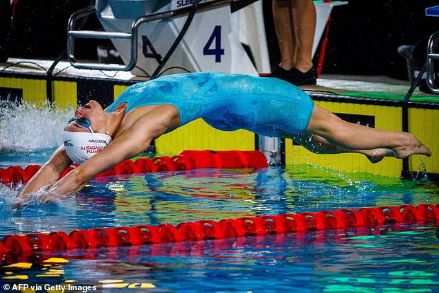 The 22-year-old Australian sensation made a big statement in the women's 100m backstroke