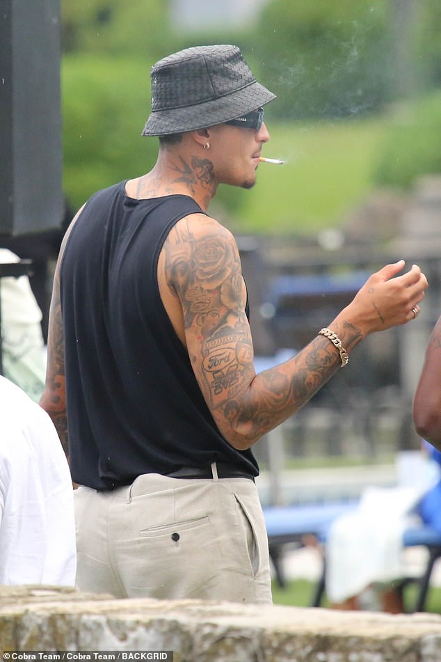 Kuzma, who currently plays for the Wizards, was spotted indulging in a cigarette at the event