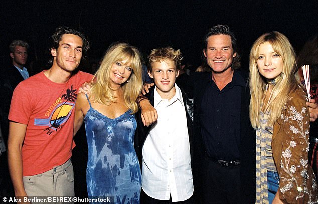 Last month, the Bride Wars actress admitted that she inherited her parental murders from her own mother and father Goldie Hawn and Kurt Russell;  Oliver, Goldie, Wyatt, Kurt and Kate seen in 2000