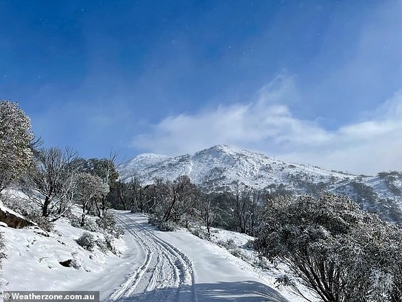 Snow at Mount Blue Cow in the Perisher resort