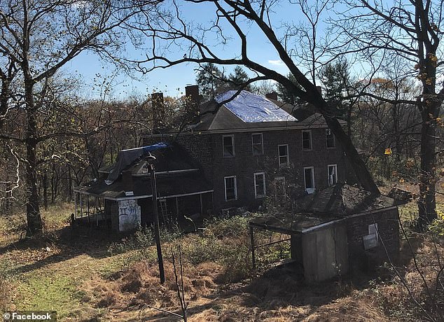 In addition to being an important safehouse in the Underground Railroad, the mansion was also home to Washington Hood, the son of John Hood and his wife Elizabeth.  Washington Hood worked in the American army together with Robert E. Lee, who would later become a commander in the Confederate army