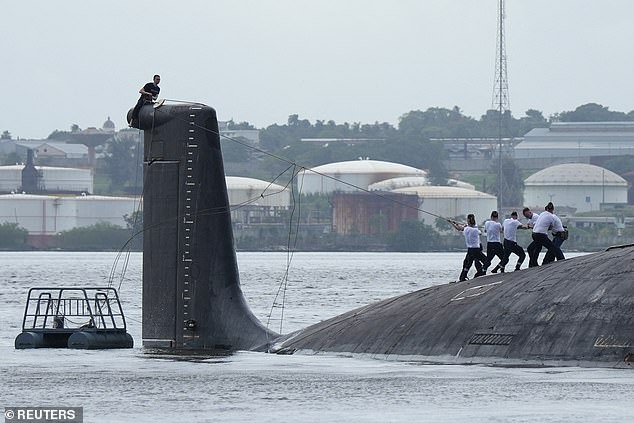 The fleet, consisting of a frigate, a nuclear-powered submarine, an oil tanker and a rescue tug, crossed Havana Bay after exercises in the Atlantic Ocean.