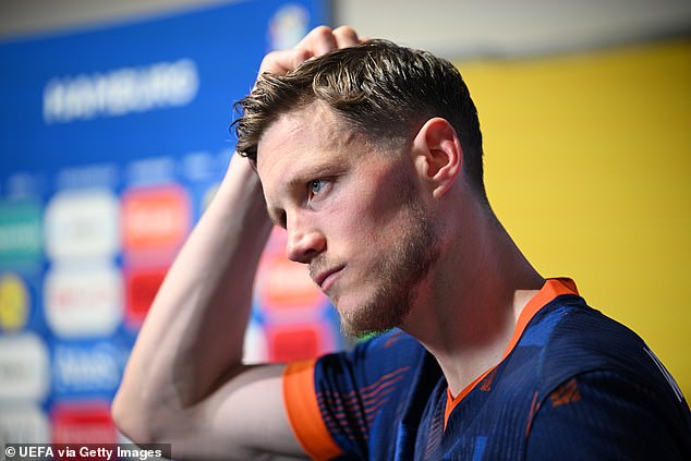 Weghorst was disappointed that he did not start the match in Hamburg's Volksparkstadion