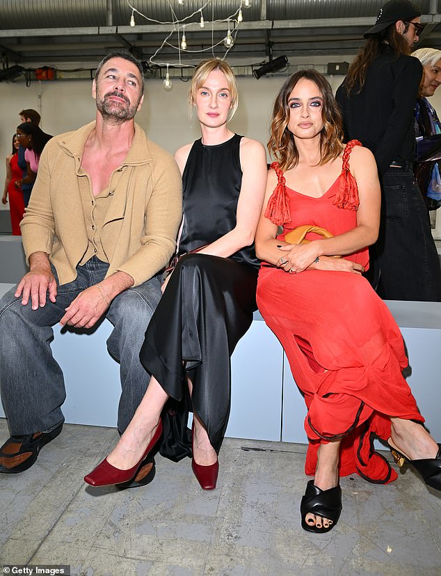 Raoul Bova, Eva Riccobono and Matilde Gioli posed for the cameras as they got ready to watch the show