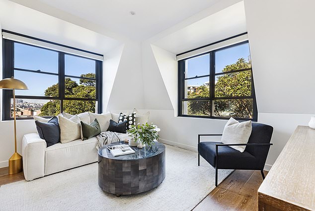 The Hollywood actor has hired Cobden & Hayson agents Anna and Matthew Hayson to handle the sale, The Daily Telegraph reported earlier this month.