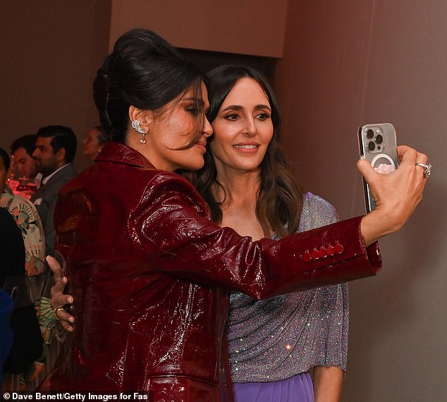 The Oscar nominee even made sure to take a selfie