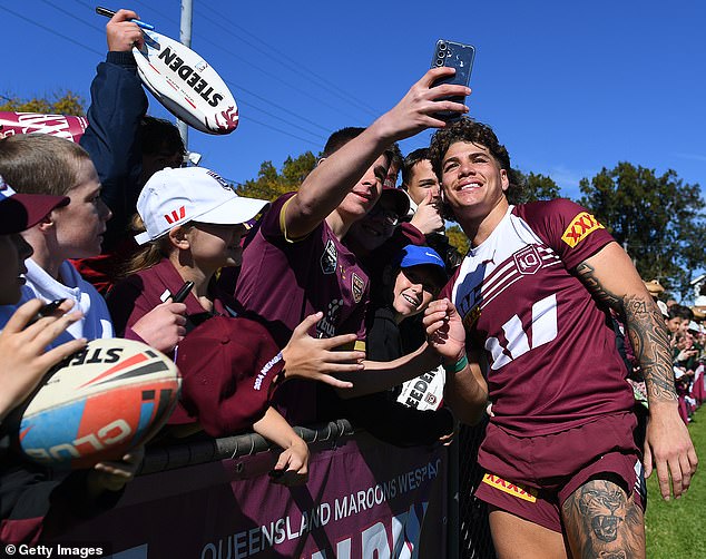 Speaking at a Queensland training session and fan day in Toowoomba, Walsh confirmed Sua'ali'i reached out to apologize after the incident