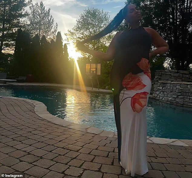 The 43-year-old confirmed she will give birth before walking down the aisle