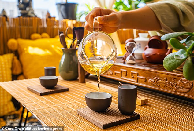 Spinning a teapot works to agitate the water by introducing a circular flow that mixes tea leaves together and prevents them from clumping
