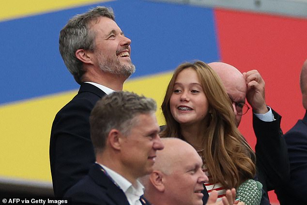 The teenager enjoyed the match as she watched with her father