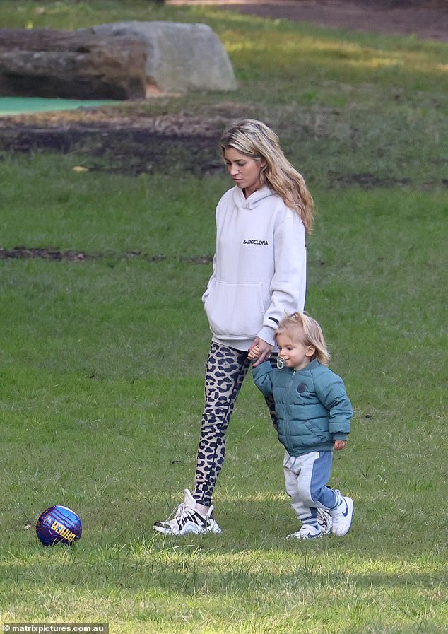 Meanwhile, Otto looked cute in a green puffer jacket, gray and blue track pants and sneakers