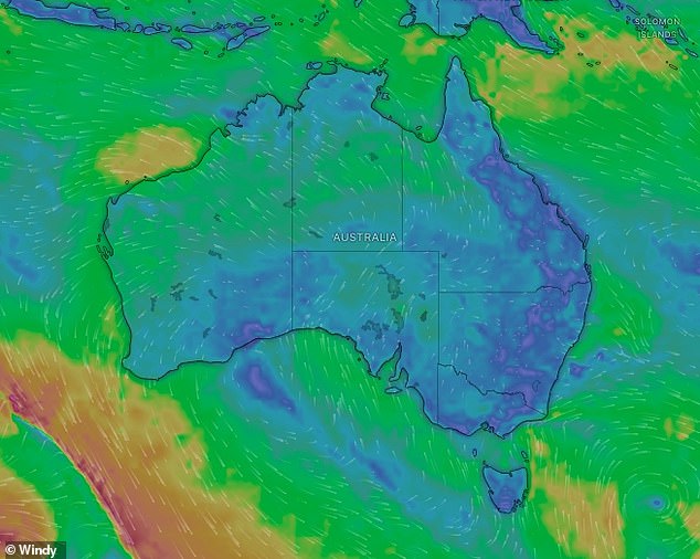 A strong wave of southerly winds along the New South Wales coastline will cause temperatures to drop in Sydney and surrounding areas this weekend