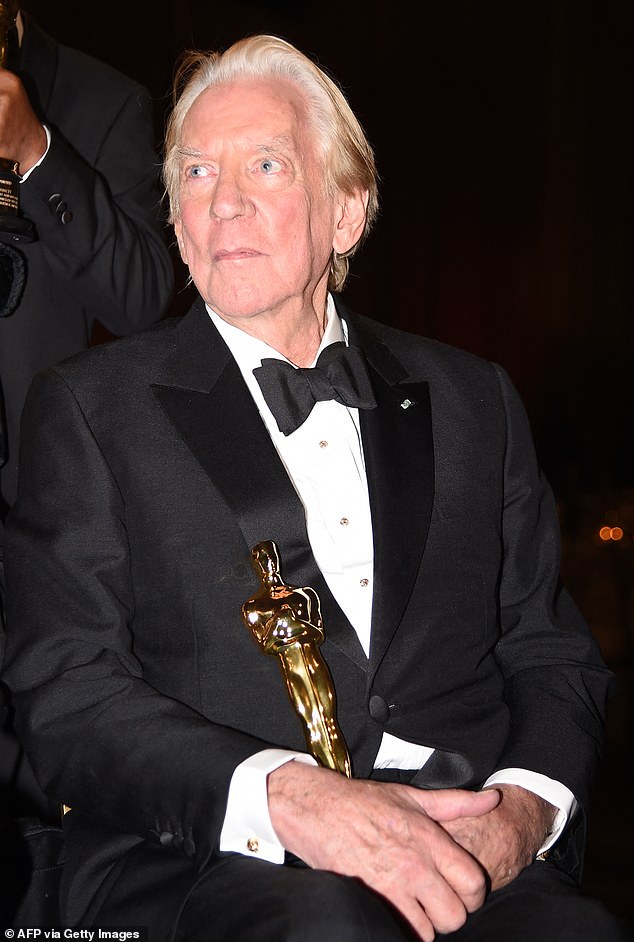 The actor, whose death was announced on Thursday, last spoke to the press via Zoom in March 2021.  In 2017 he can be seen with his honorary Oscar.