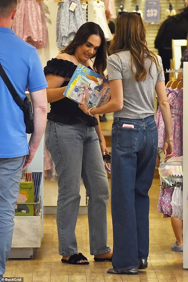 Petra and Tamara cut a casual figure in trendy jeans and stylish T-shirts during their outing
