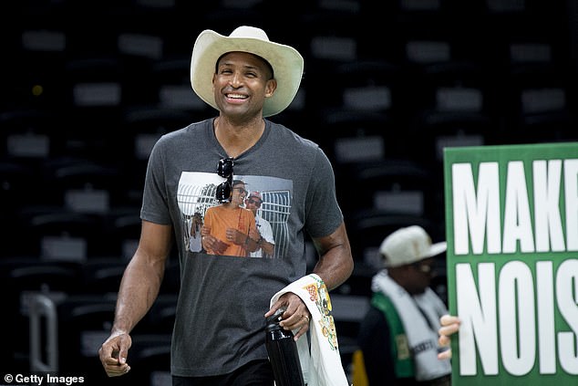 Al Horford arrived in a T-shirt with Tom Brady on it during his final Super Bowl parade