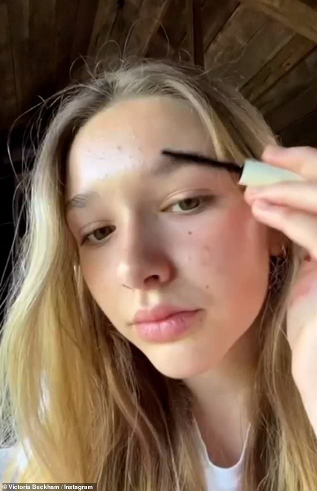 Victoria's video comes after her daughter Harper created her own Instagram tutorial using her mother's makeup