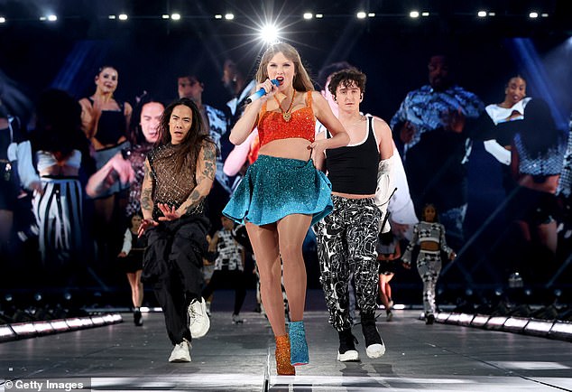 The American megastar performed hits such as Shake It Off on the opening night of her Eras Tour in London