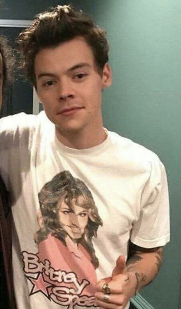 Pop star Harry Styles joins the merchandise trend and wears a T-shirt featuring pop princess Britney Spears