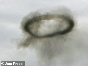 Venezuelan meteorologist Luis Vargas shared an earlier image of smoke to shoot down claims of a UFO sighting in the northern city of Valencia