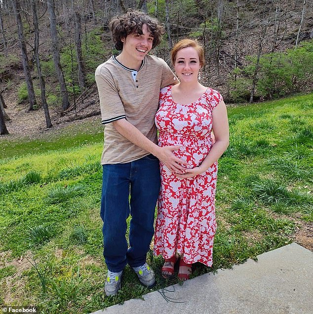 1719332206 275 Tennessee husband 20 kills his pregnant wife 28 and their