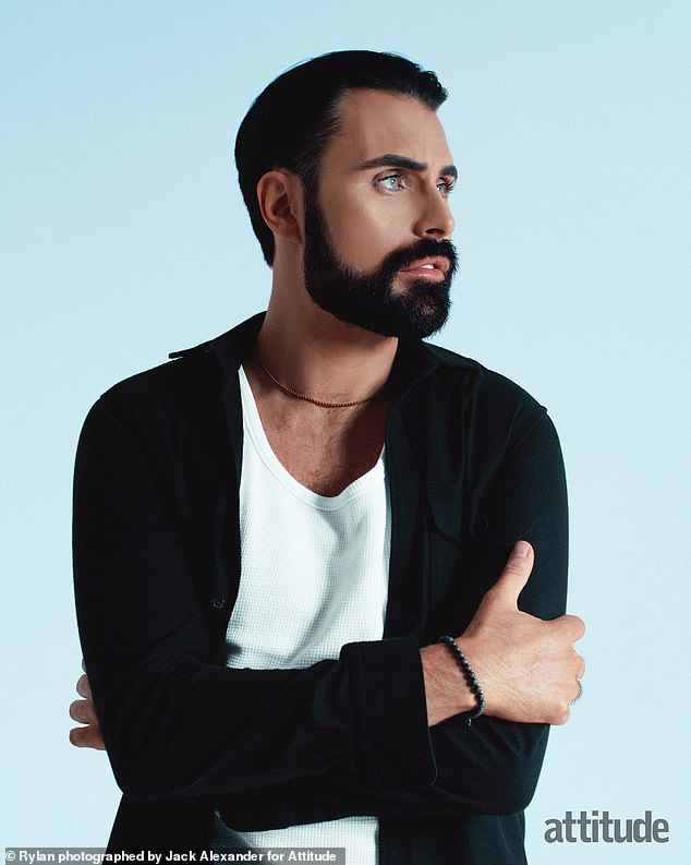 In another shot, Rylan opted for a more casual look as he donned a plain white T-shirt and an unbuttoned shirt