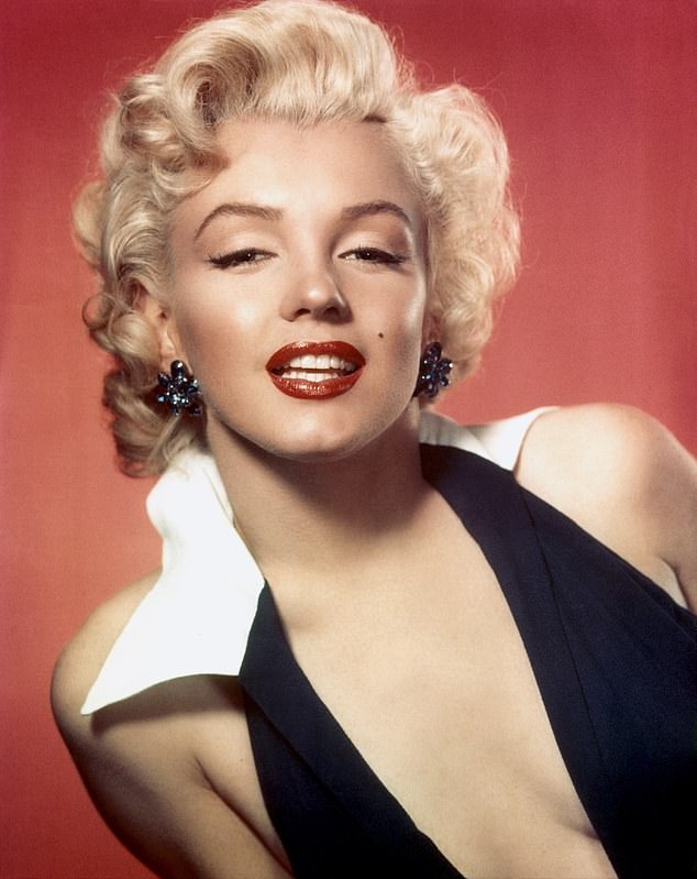 The resemblance to Marilyn Monroe did not go unnoticed by fans