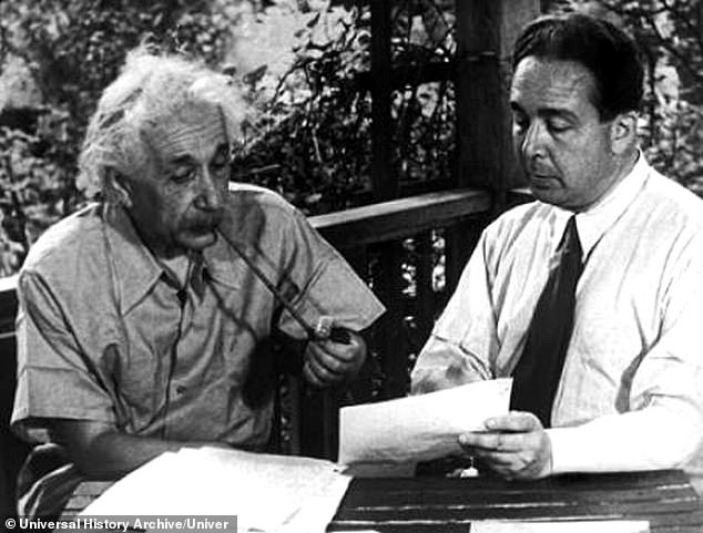 Szilard (right) asked Einstein (left) to sign the letter because he believed President Roosevelt would be more likely to take the letter seriously if it came from the famous physicist