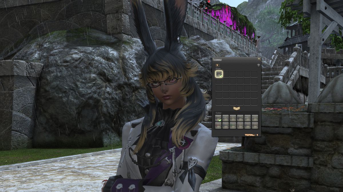 A Viera with the 'facewear' menu for different goggle types in FFXIV