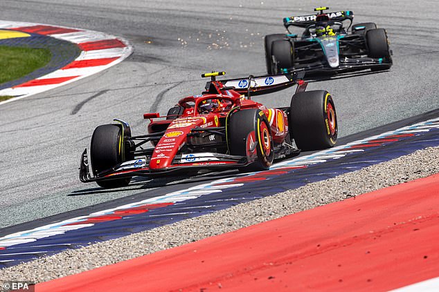 Carlos Sainz finished in fourth place in qualifying, with Lewis Hamilton in fifth place
