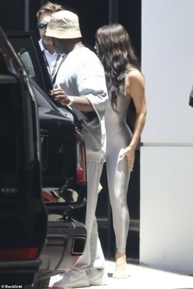 After leaving the plane, Kim looked calm, wearing a simple silver jumpsuit with her long dark hair worn down