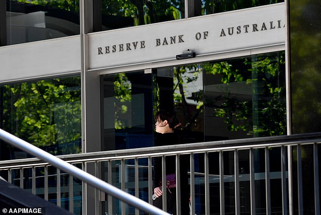 Economists and analysts are also closely watching the release of new US inflation data for clues about the path of rate cuts abroad (Photo: Reserve Bank of Australia)