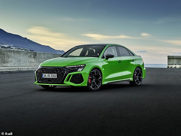 The Audi RS 3 is a small sedan with a big presence, especially at this price, with enough space in the back, even for people of 1.80 meters