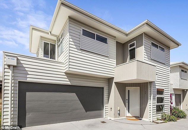 Located in Sandringham, 10 miles from the CBD, the beautiful pad is listed with a price list of $955,000 to $1.05 million.  Hill, 35, has had the chicly designed ultra-modern home on the rental market since 2018