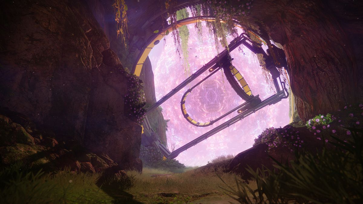 A machine in The Traveler in Destiny 2: The Final Shape