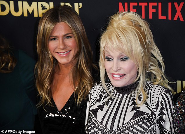 Dolly Parton wants to clock in for Jennifer Aniston's long-awaited 9 to 5 remake (due in 2018)