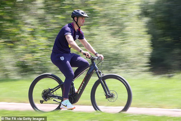 The England stars enjoyed a recovery day with a bike ride on Wednesday (photo: Tom Heaton)