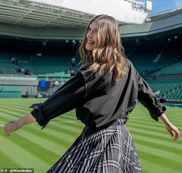 Former Wimbledon champion Maria Sharapova looked almost unrecognisable as she arrived at the iconic club